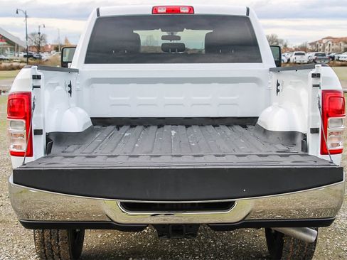 Used 2023 RAM 2500 Tradesman w/ Chrome Appearance Group image 23