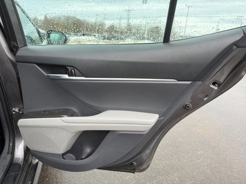 Used 2023 Toyota Camry LE image 29