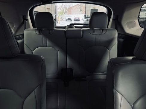 Used 2024 Honda Pilot Touring image 22