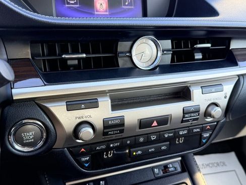 Used 2016 Lexus ES 350 w/ Premium Package w/Wood Trim image 25