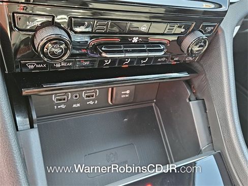 New 2025 Jeep Grand Cherokee Altitude image 20