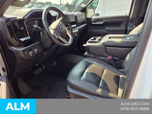 Used 2025 GMC Sierra 1500 SLT RWD image 4
