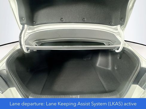 Used 2025 Honda Accord SE image 12