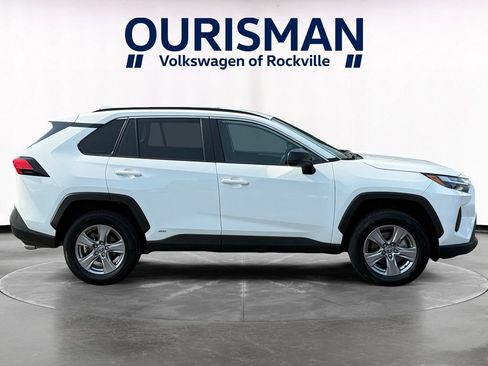 Used 2025 Toyota RAV4 LE AWD/4WD image 7