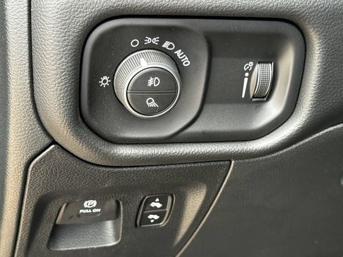 New 2026 RAM 1500 4x4 Crew Cab image 22