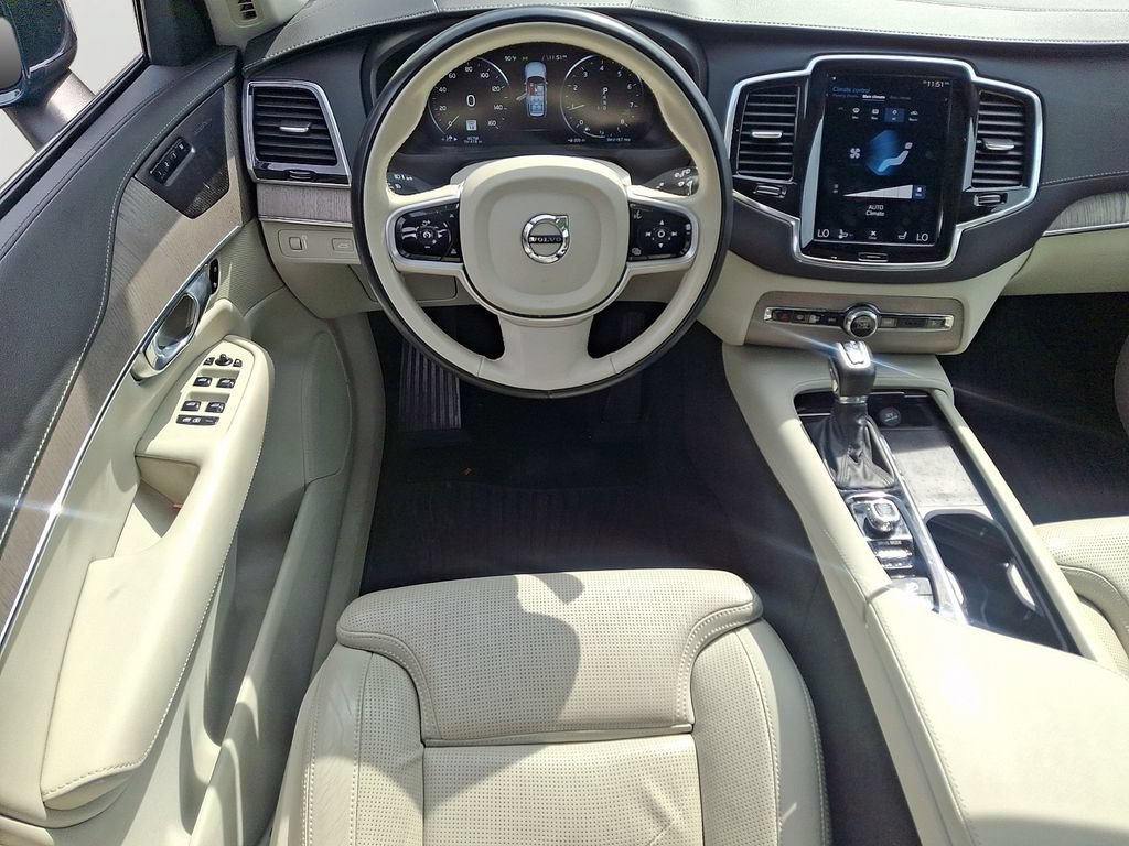 Used 2021 Volvo XC90 T6 Inscription w/ Advanced Package AWD/4WD image 12