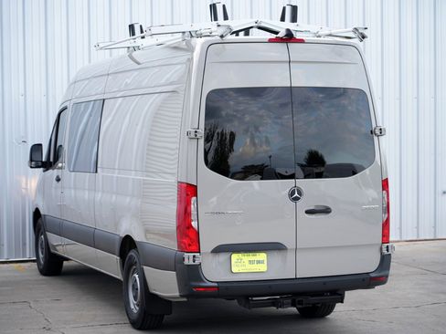 Used 2023 Mercedes-Benz Sprinter 2500 image 43