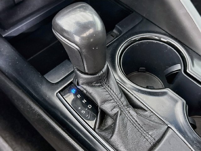 Certified 2020 Toyota Camry SE w/ Blackout Package FWD image 18