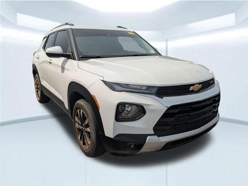 Used 2023 Chevrolet TrailBlazer LT AWD/4WD image 4