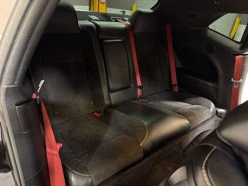 Used 2016 Dodge Challenger SRT Hellcat RWD image 35