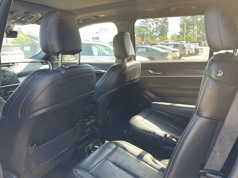 Used 2025 Jeep Grand Cherokee L Limited w/ Black Appearance Package image 3