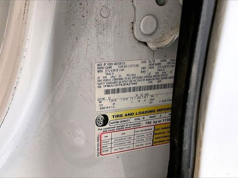 Used 2018 Ford Expedition XLT image 8