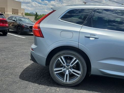 Used 2018 Volvo XC60 T5 Momentum w/ Convenience Package AWD/4WD image 5
