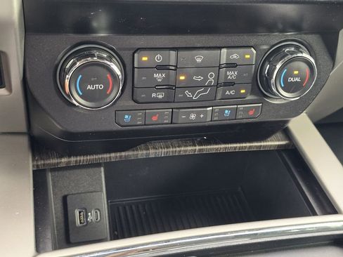 Used 2020 Ford F250 Lariat w/ Lariat Value Package AWD/4WD image 23