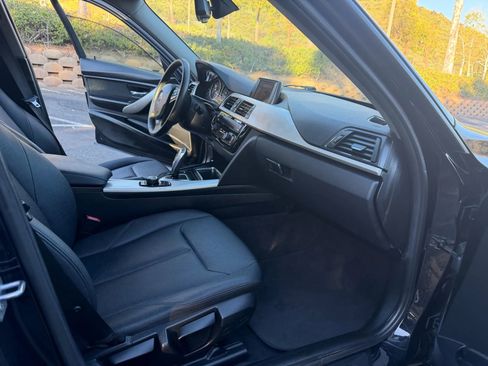Used 2017 BMW 320i Sedan image 16