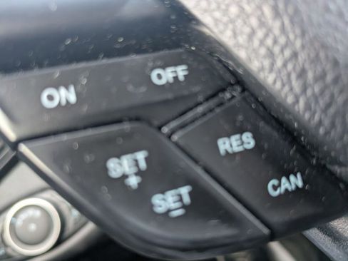 Used 2018 Ford Escape SE image 14
