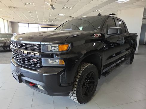 Used 2021 Chevrolet Silverado 1500 Custom Trail Boss AWD/4WD image 3