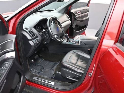 Used 2016 Ford Explorer Sport w/ Equipment Group 401A image 16
