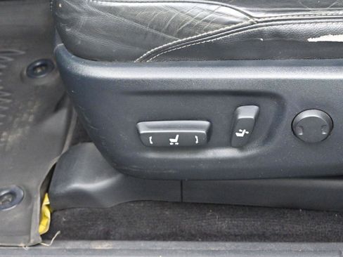 Used 2018 Toyota 4Runner Limited AWD/4WD image 16