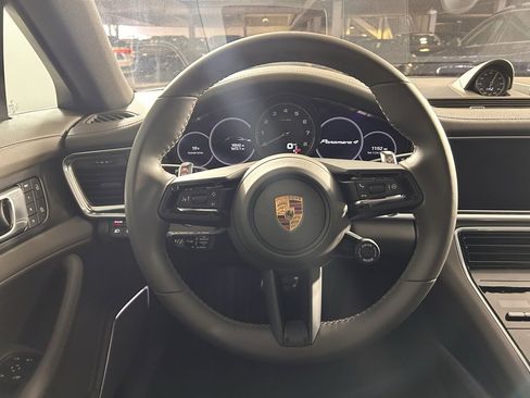 Certified 2022 Porsche Panamera 4 Platinum Edition image 21