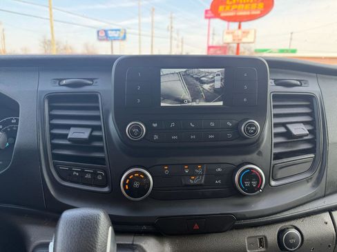 Used 2020 Ford Transit 250 Medium Roof image 21