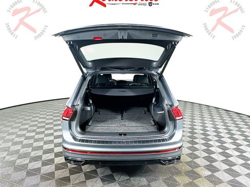 Used 2022 Volkswagen Tiguan SE R-Line image 30