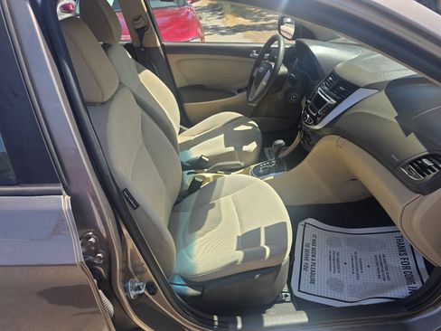 Used 2014 Hyundai Accent GLS FWD image 9