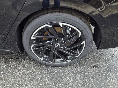 New 2026 Nissan Sentra SR w/ SR Premium Package image 9