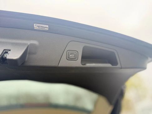 Used 2017 Buick Envision Essence FWD image 29