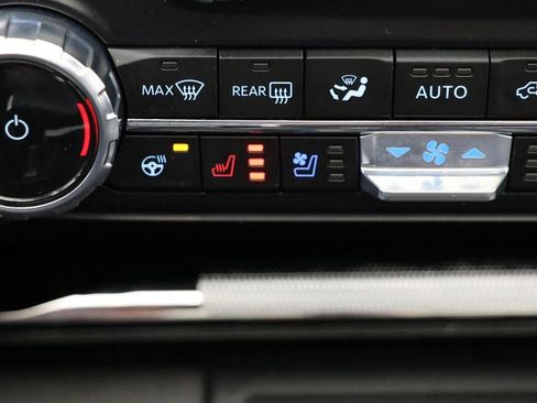 Used 2023 Ford F150 Lariat w/ Equipment Group 502A High image 32