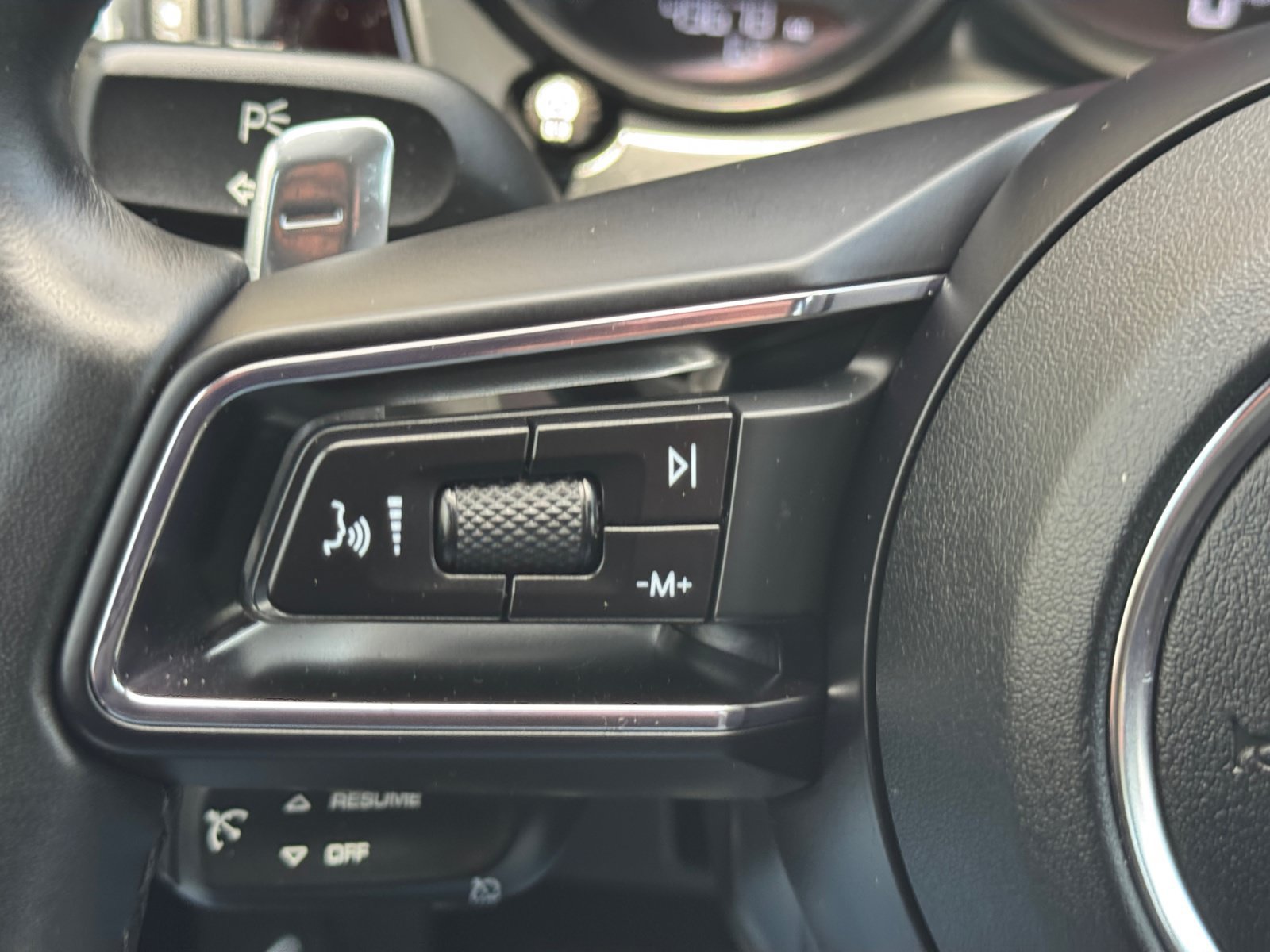 Used 2022 Porsche Macan AWD/4WD image 21