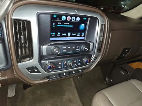 Used 2018 GMC Sierra 1500 SLT w/ Texas SLT Premium Package AWD/4WD image 10