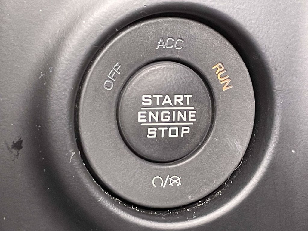 Used 2023 Jeep Wrangler Unlimited Rubicon w/ Cold Weather Group AWD/4WD image 36