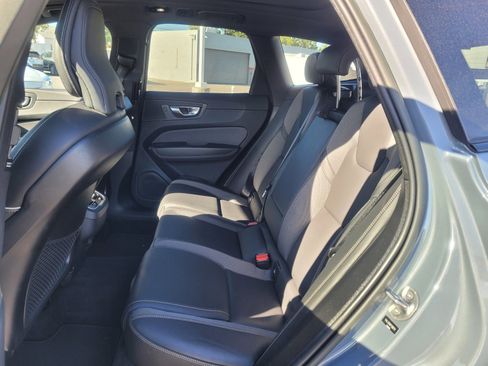 Used 2023 Volvo XC60 B5 Ultimate image 11
