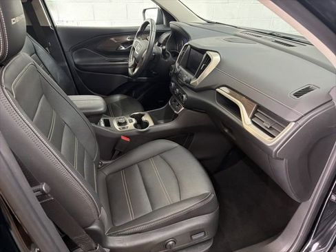 Used 2022 GMC Terrain Denali image 28