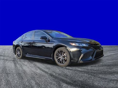 Used 2024 Toyota Camry SE w/ Convenience Package FWD image 2