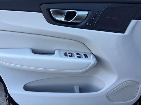 New 2026 Volvo XC60 B5 Ultra image 6