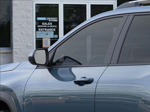 New 2025 Chevrolet Equinox LT w/ Convenience Package II image 12