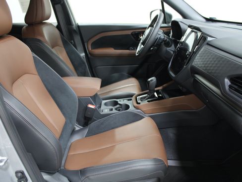 Used 2025 Subaru Forester Touring AWD/4WD image 23