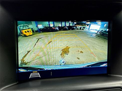 Used 2018 GMC Terrain SLE w/ Driver Convenience Package image 15