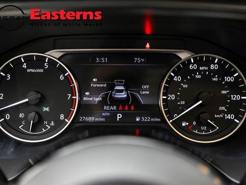 Used 2022 Nissan Rogue SL w/ SL Premium Package image 18