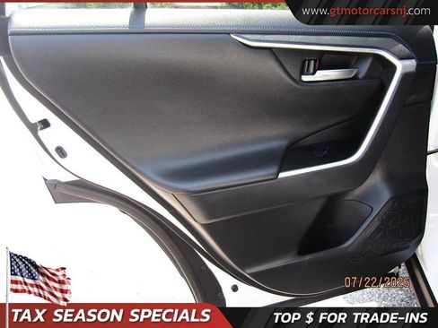 Used 2021 Toyota RAV4 XSE AWD/4WD image 21