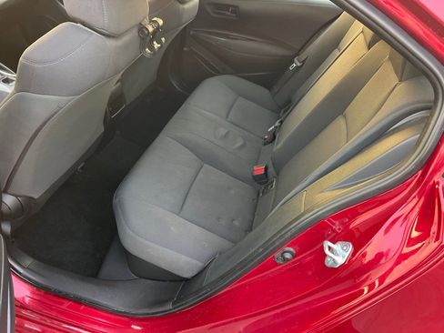 Used 2022 Toyota Corolla LE image 13