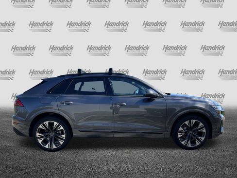Used 2025 Audi Q8 Premium Plus image 10