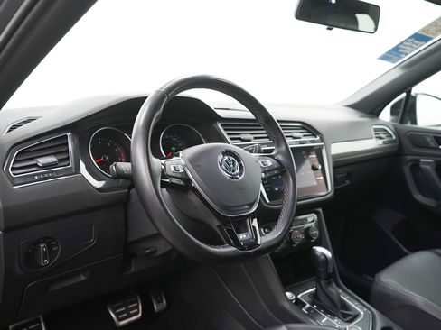 Used 2020 Volkswagen Tiguan SE R-Line image 16