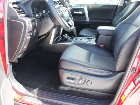 Used 2021 Toyota 4Runner SR5 Premium w/ Moonroof Package AWD/4WD image 13