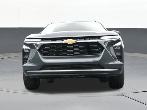 Used 2025 Chevrolet Trax LT FWD image 52