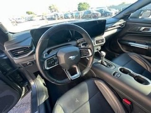 Used 2025 Ford Mustang GT Premium image 14