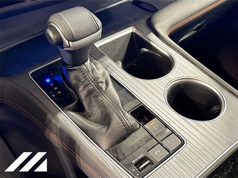 Used 2022 Toyota Sienna XSE image 19