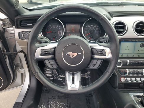 Used 2018 Ford Mustang Premium image 17